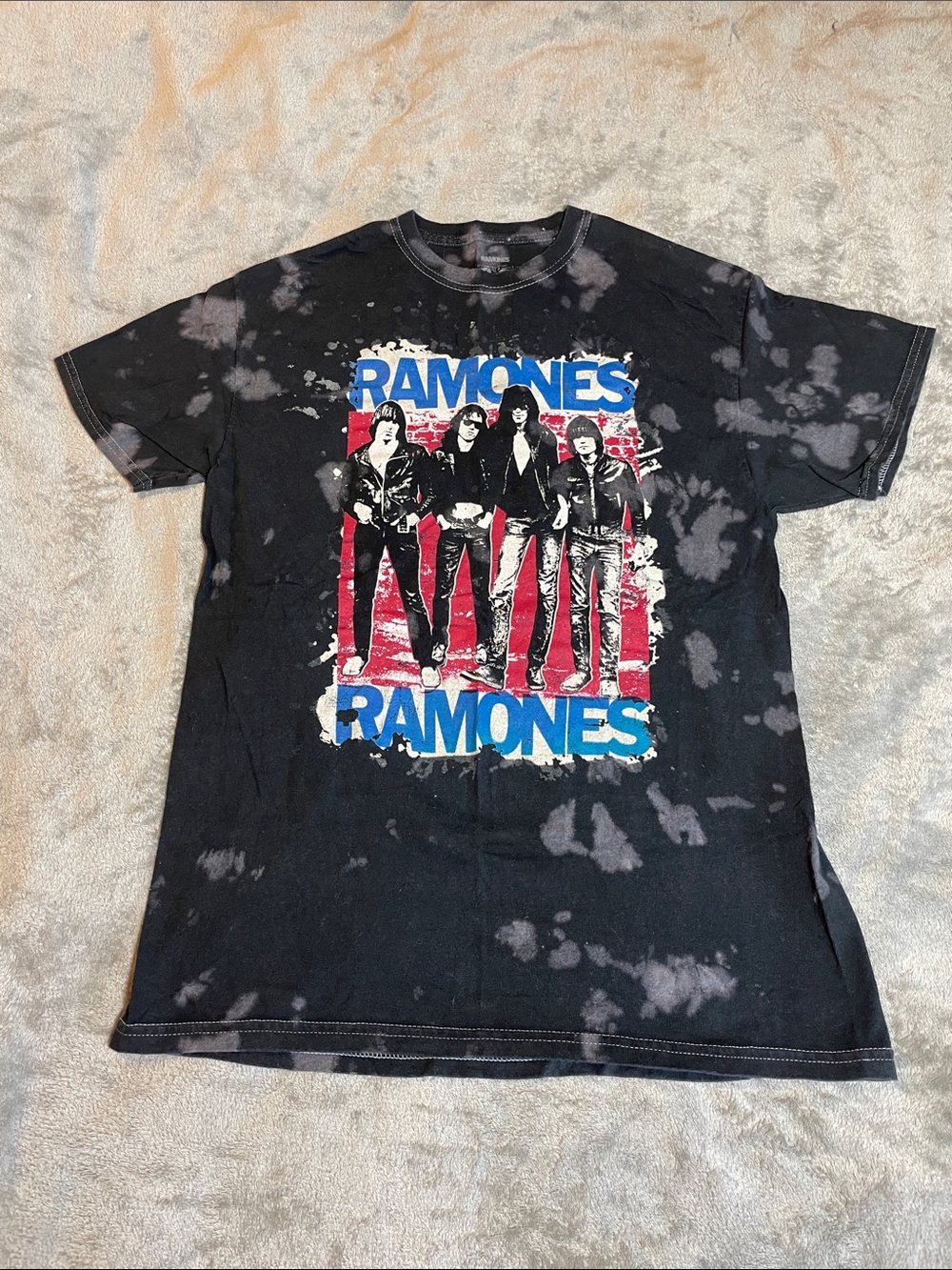 Ramones Vintage Wash Graphic Band Tee